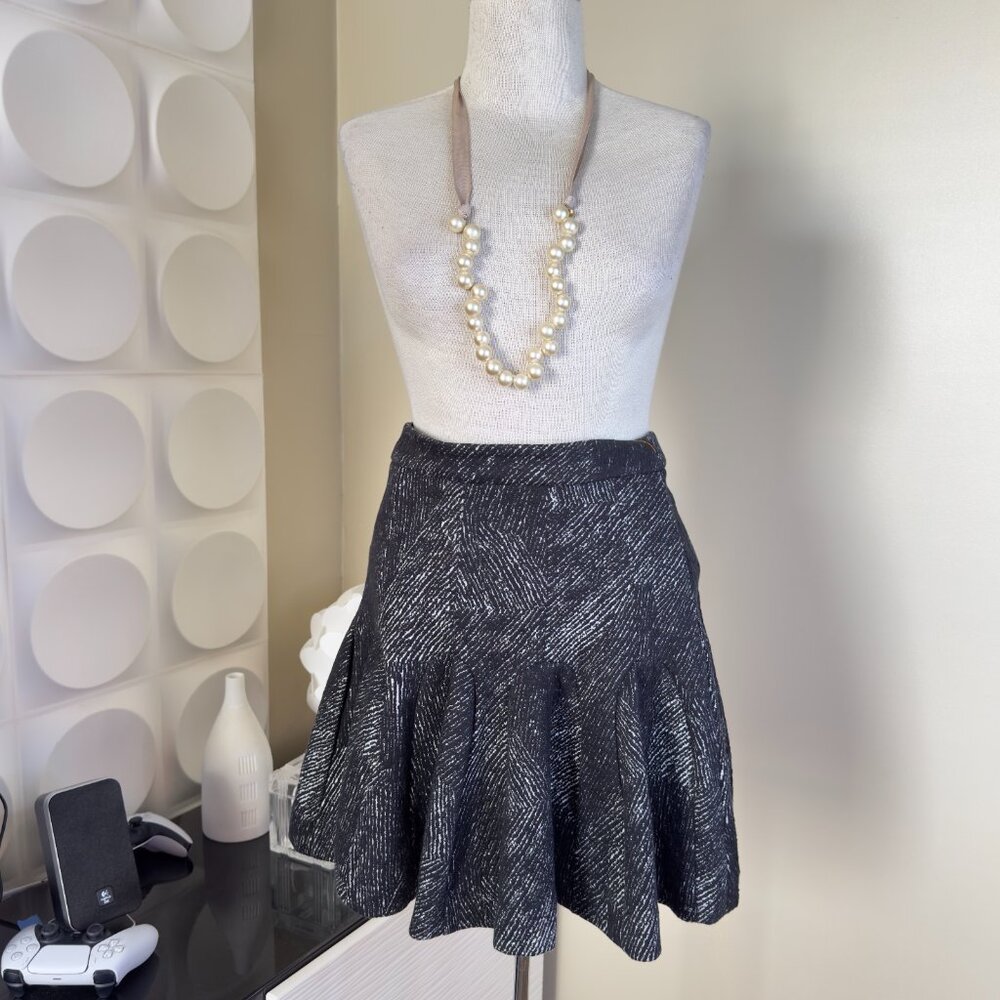 - Banana Republic Jacquard Heavy Fabric Fit-and-Flare Mini Skirt Size 2  - Z2344